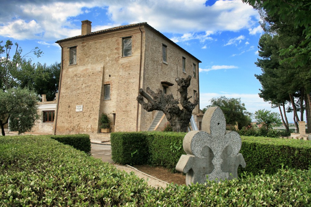 8063413748_f26aca9505_o